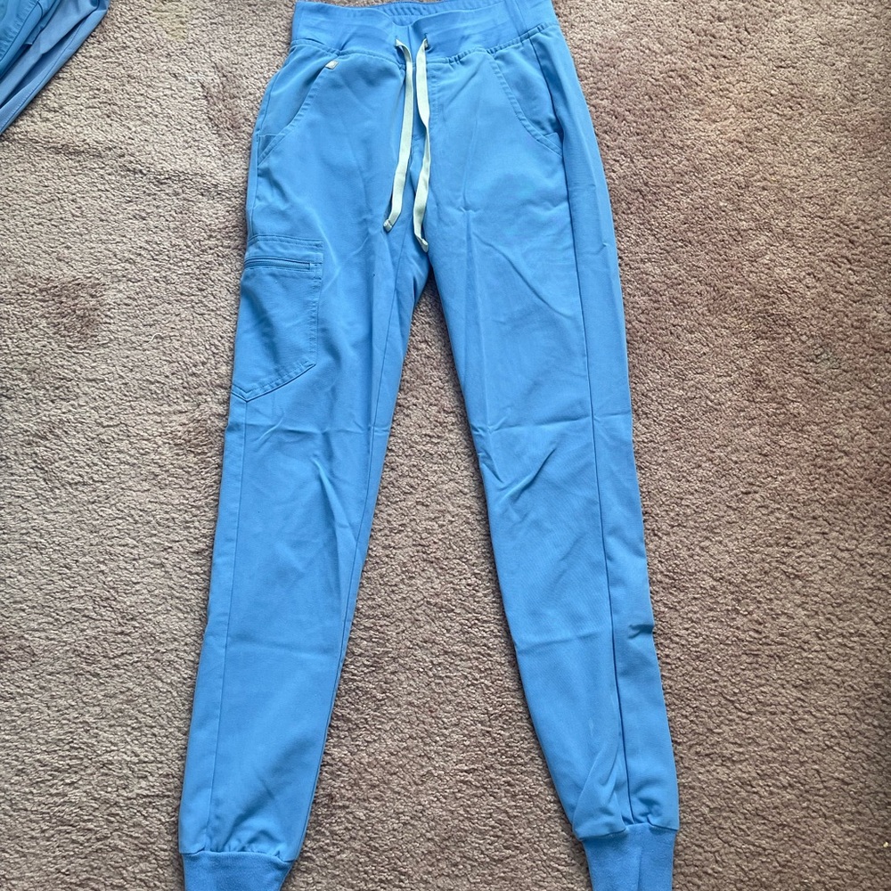 XXS one pocket top and XXST jogger scrubs,